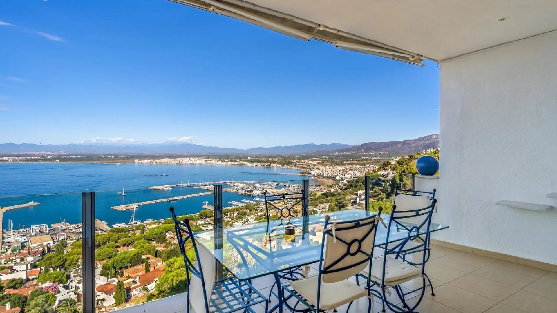Holiday home Ferienhaus Mit Privatpool Fuer 8 Personen Ca 250 Qm In Roses, Costa Brava Golf De Roses